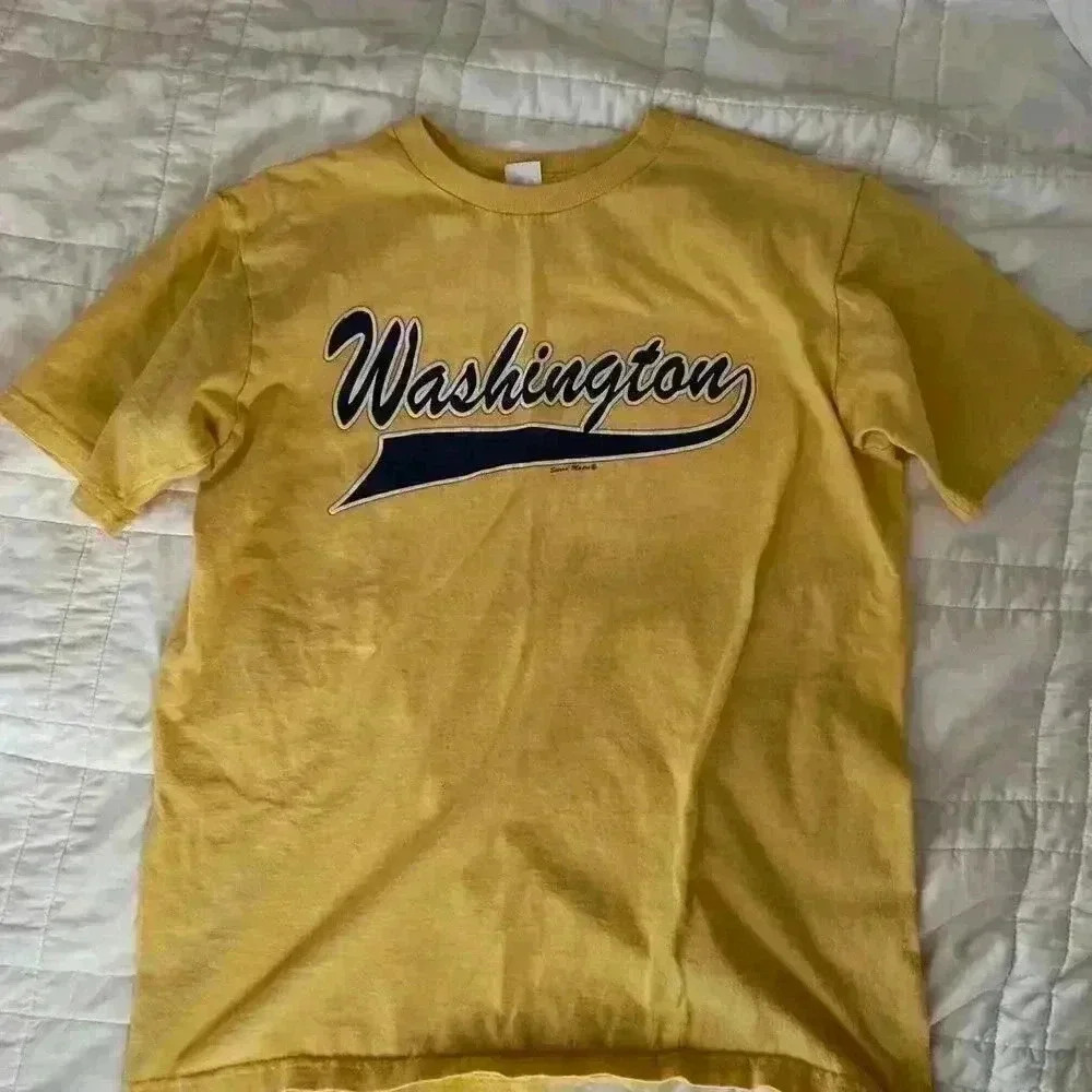 Vintage butter yellow yellow graphic t shirt washington state mens medium casual